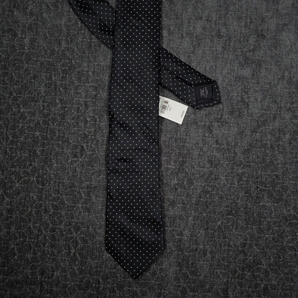 NWT Express Mens Black Silk Micro Dot Narrow Tie Modern Luxury 58" Length